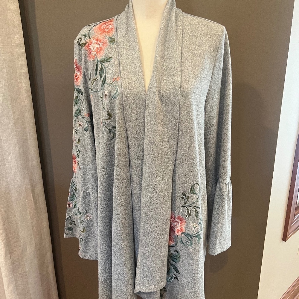 INC International Concepts Gray Embroidered Pink Floral Bell Sleeve, Size XL